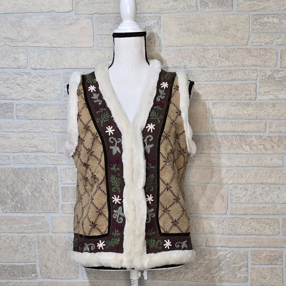 Vintage PBJ Sport 100% Wool Embroidered Faux Fur Trim Chalet Nordic Boho Vest M